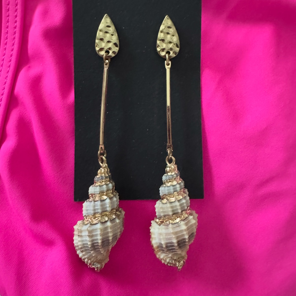 H&M Gold And Cream Vintage-Inspired Earrings Sea Shells
